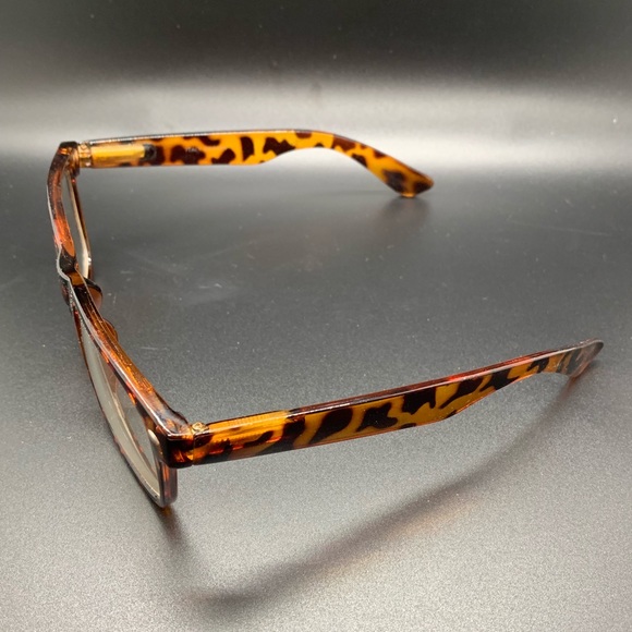 Tortoise Shell Fashion Eyeglasses - Picture 2 of 4